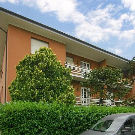 Butterfly In 公寓 卢卡